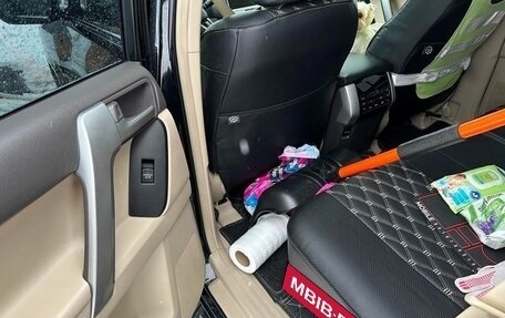 Toyota Land Cruiser Prado 150 рестайлинг 2, 2017 год, 5 400 000 рублей, 19 фотография