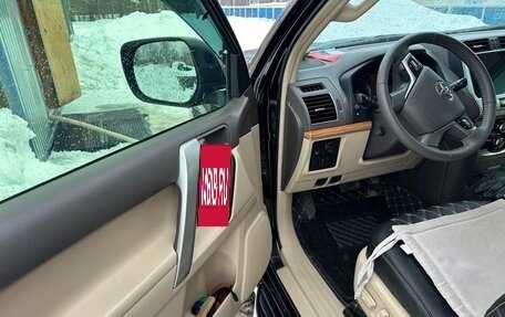 Toyota Land Cruiser Prado 150 рестайлинг 2, 2017 год, 5 400 000 рублей, 21 фотография