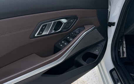 BMW 3 серия, 2019 год, 5 399 000 рублей, 24 фотография