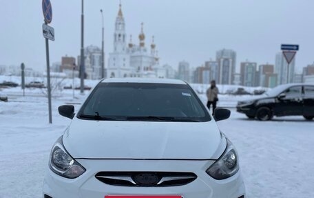 Hyundai Solaris II рестайлинг, 2011 год, 360 000 рублей, 2 фотография