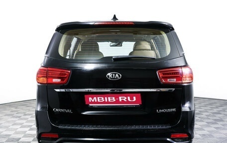 KIA Carnival III, 2019 год, 2 250 000 рублей, 6 фотография