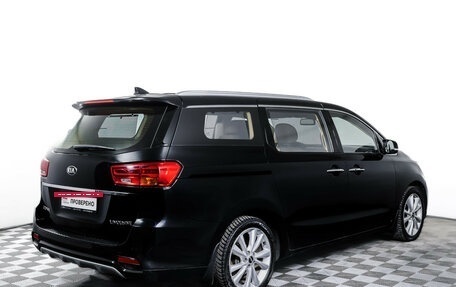 KIA Carnival III, 2019 год, 2 250 000 рублей, 5 фотография