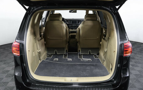 KIA Carnival III, 2019 год, 2 250 000 рублей, 10 фотография