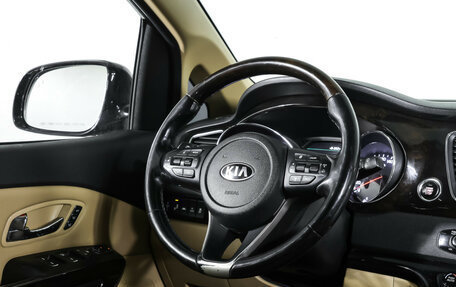 KIA Carnival III, 2019 год, 2 250 000 рублей, 18 фотография