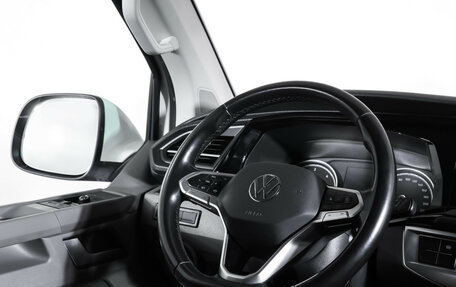 Volkswagen Caravelle T6 рестайлинг, 2021 год, 4 590 000 рублей, 18 фотография