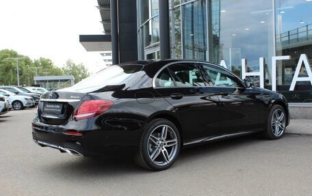 Mercedes-Benz E-Класс, 2019 год, 4 100 000 рублей, 4 фотография
