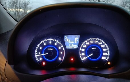 Hyundai Solaris II рестайлинг, 2012 год, 520 000 рублей, 2 фотография