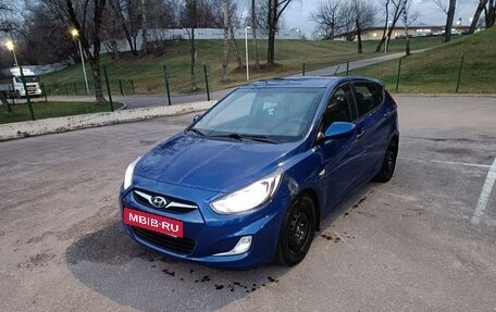 Hyundai Solaris II рестайлинг, 2012 год, 520 000 рублей, 5 фотография