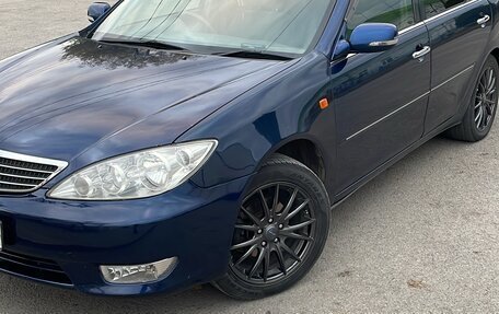 Toyota Camry V40, 2005 год, 770 000 рублей, 1 фотография
