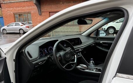 Hyundai Sonata VIII, 2021 год, 1 900 000 рублей, 10 фотография