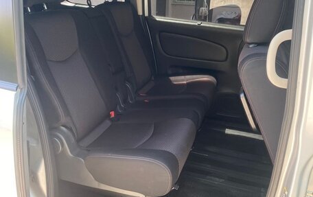 Nissan Serena IV, 2012 год, 1 370 000 рублей, 8 фотография