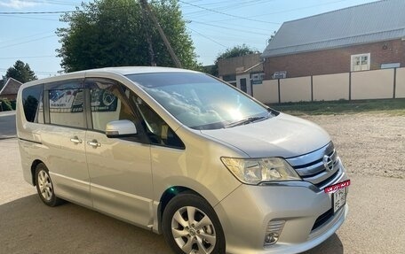 Nissan Serena IV, 2012 год, 1 370 000 рублей, 2 фотография