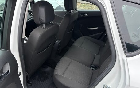 Opel Astra J, 2011 год, 720 000 рублей, 6 фотография