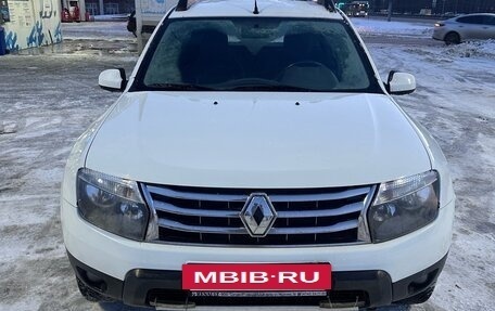 Renault Duster I рестайлинг, 2014 год, 900 000 рублей, 5 фотография