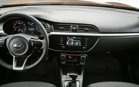 KIA Rio IV, 2018 год, 1 005 000 рублей, 15 фотография