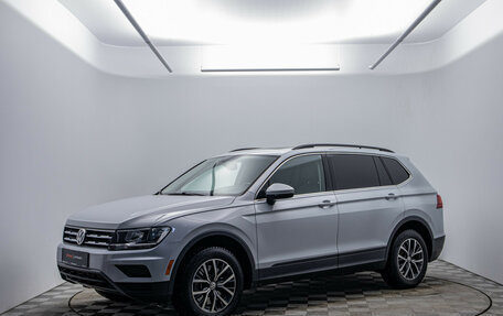 Volkswagen Tiguan II, 2018 год, 2 410 000 рублей, 1 фотография