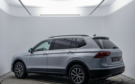 Volkswagen Tiguan II, 2018 год, 2 410 000 рублей, 7 фотография