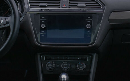 Volkswagen Tiguan II, 2018 год, 2 410 000 рублей, 15 фотография