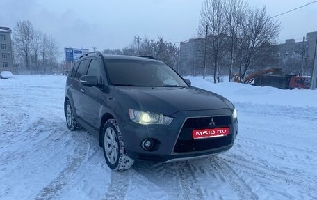 Mitsubishi Outlander III рестайлинг 3, 2011 год, 780 000 рублей, 1 фотография