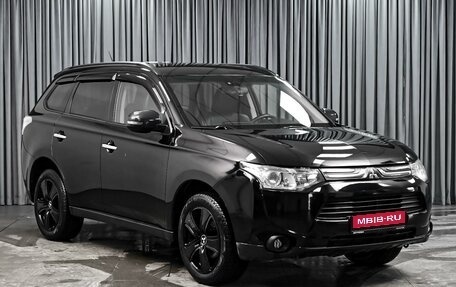 Mitsubishi Outlander III рестайлинг 3, 2013 год, 1 289 000 рублей, 1 фотография