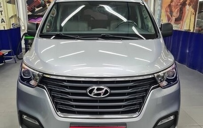 Hyundai Grand Starex Grand Starex I рестайлинг 2, 2019 год, 3 800 000 рублей, 1 фотография