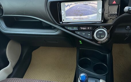 Toyota Aqua I, 2012 год, 875 000 рублей, 17 фотография