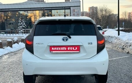 Toyota Aqua I, 2012 год, 875 000 рублей, 6 фотография