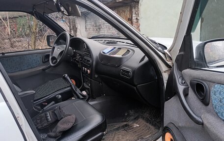 Chevrolet Niva I рестайлинг, 2004 год, 240 000 рублей, 9 фотография