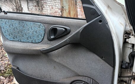 Chevrolet Niva I рестайлинг, 2004 год, 240 000 рублей, 6 фотография