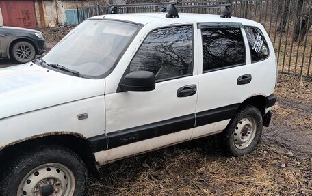 Chevrolet Niva I рестайлинг, 2004 год, 240 000 рублей, 11 фотография