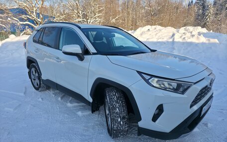 Toyota RAV4, 2021 год, 2 785 000 рублей, 5 фотография