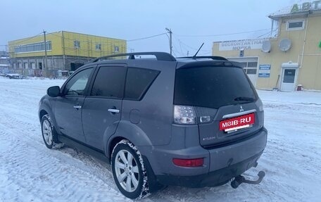 Mitsubishi Outlander III рестайлинг 3, 2011 год, 780 000 рублей, 2 фотография