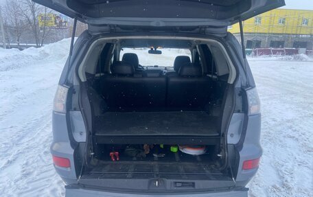 Mitsubishi Outlander III рестайлинг 3, 2011 год, 780 000 рублей, 12 фотография