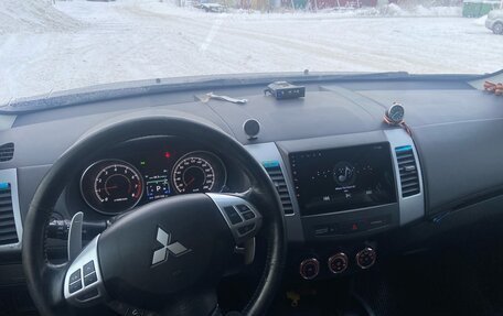 Mitsubishi Outlander III рестайлинг 3, 2011 год, 780 000 рублей, 16 фотография