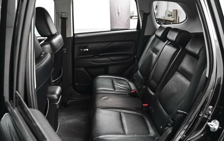 Mitsubishi Outlander III рестайлинг 3, 2013 год, 1 289 000 рублей, 9 фотография