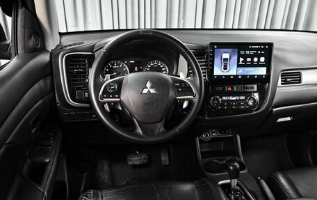 Mitsubishi Outlander III рестайлинг 3, 2013 год, 1 289 000 рублей, 13 фотография