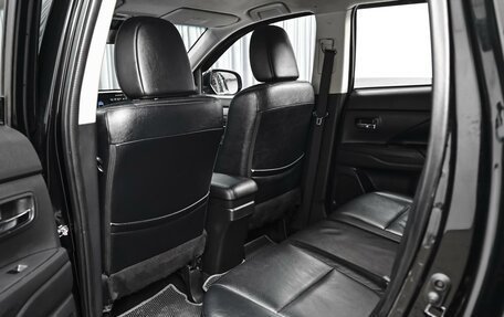 Mitsubishi Outlander III рестайлинг 3, 2013 год, 1 289 000 рублей, 11 фотография