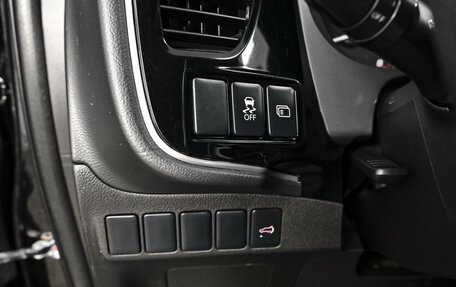 Mitsubishi Outlander III рестайлинг 3, 2013 год, 1 289 000 рублей, 19 фотография