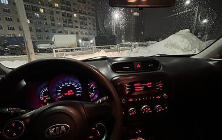 KIA Soul II рестайлинг, 2015 год, 630 000 рублей, 18 фотография