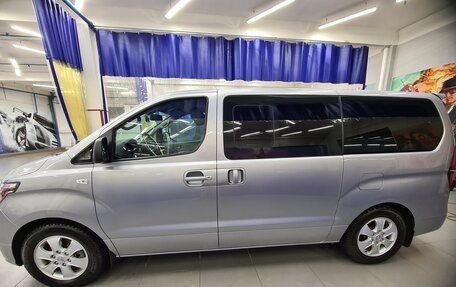 Hyundai Grand Starex Grand Starex I рестайлинг 2, 2019 год, 3 800 000 рублей, 3 фотография