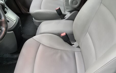 Hyundai Grand Starex Grand Starex I рестайлинг 2, 2019 год, 3 800 000 рублей, 8 фотография