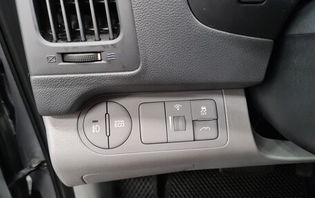 Hyundai Grand Starex Grand Starex I рестайлинг 2, 2019 год, 3 800 000 рублей, 10 фотография