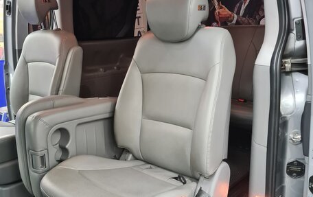 Hyundai Grand Starex Grand Starex I рестайлинг 2, 2019 год, 3 800 000 рублей, 23 фотография