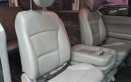 Hyundai Grand Starex Grand Starex I рестайлинг 2, 2019 год, 3 800 000 рублей, 25 фотография