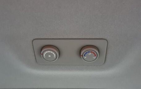 Hyundai Grand Starex Grand Starex I рестайлинг 2, 2019 год, 3 800 000 рублей, 29 фотография