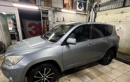 Toyota RAV4, 2006 год, 1 099 000 рублей, 28 фотография
