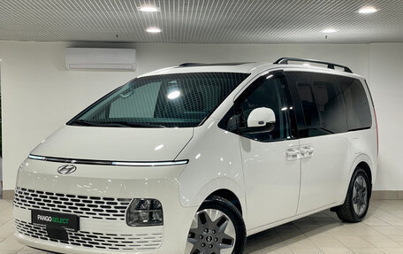 Hyundai Staria, 2021 год, 3 990 000 рублей, 1 фотография