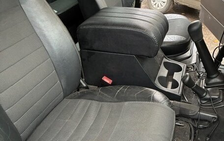 Land Rover Defender I, 2008 год, 2 500 000 рублей, 16 фотография