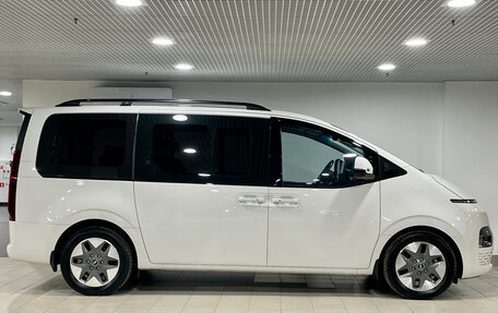 Hyundai Staria, 2021 год, 3 990 000 рублей, 8 фотография