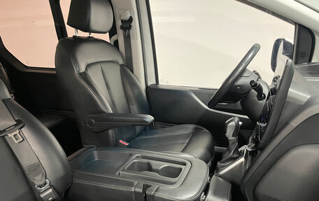 Hyundai Staria, 2021 год, 3 990 000 рублей, 20 фотография